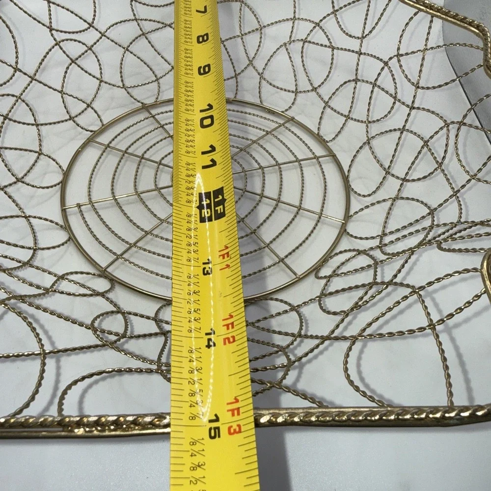 Gold Tone Metal Wire Christmas Tree‎ Shaped Basket 15 x 15